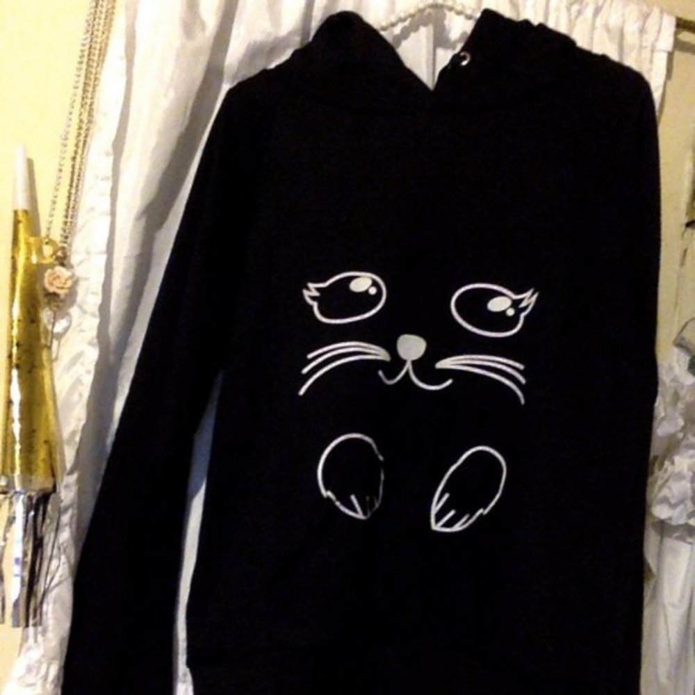 NWOT Black Cat Pullover Hoodie Size L